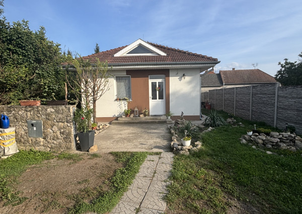 DIAMOND HOME s.r.o. ponúka Vám na predaj krásnu novostavbu 3 izbového rodinného domu v obci Ohrady