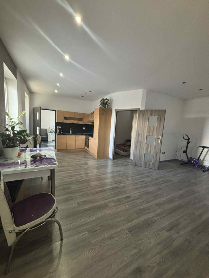 Rezervovaný/DIAMOND HOME s.r.o. ponúka Vám na predaj 3 izbového rodinného domu v obci Ohrady