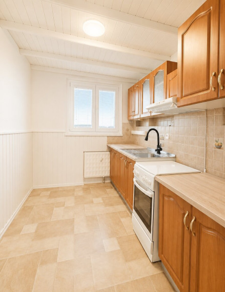 Na predaj: 3-izbový byt blízko centra, Dunajská Streda , Rybný Trh (70 m² + loggia)